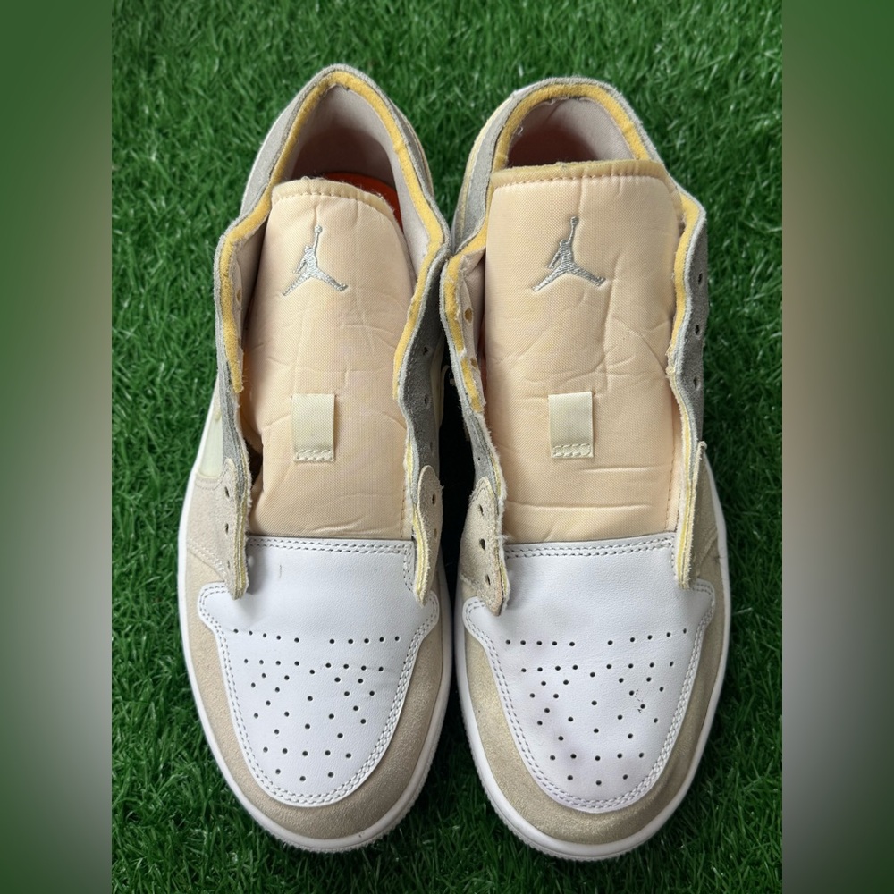 Jordan 1 Low SE Craft
Inside Out White Phantom Size‎ 8